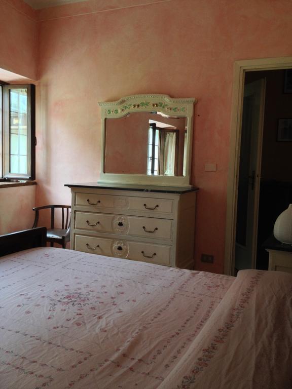 La Tana Del Lupo Apartment เอนตรักเกว ภายนอก รูปภาพ