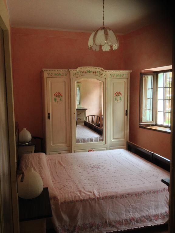 La Tana Del Lupo Apartment เอนตรักเกว ภายนอก รูปภาพ