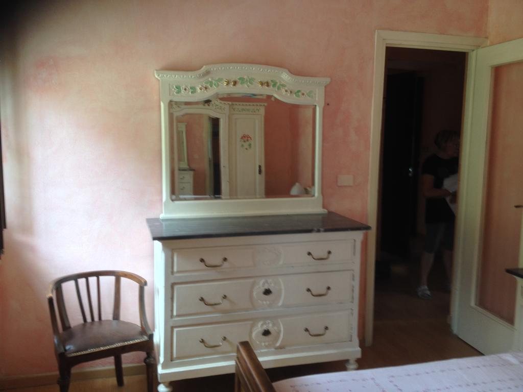 La Tana Del Lupo Apartment เอนตรักเกว ภายนอก รูปภาพ